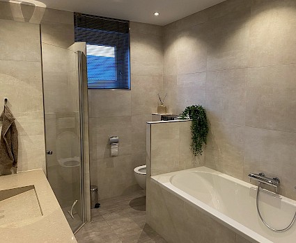 08518 Badkamer en toilet