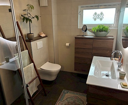 10489 Badkamer en toilet