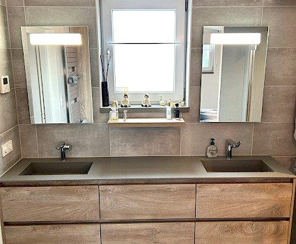 10476 Badkamer en suite en toilet